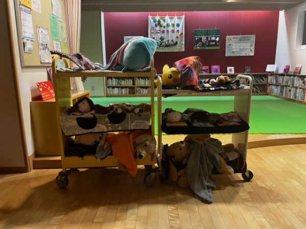 ぬいぐるみおとまり会の様子